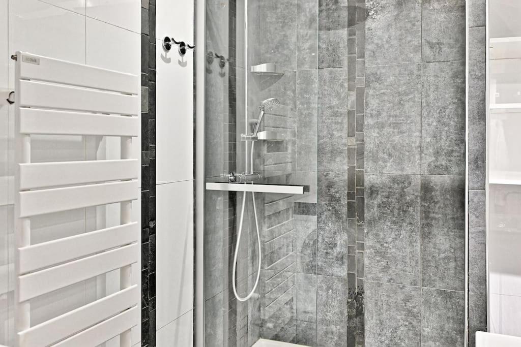 Grand Prestigieux Et A Appartement Parijs