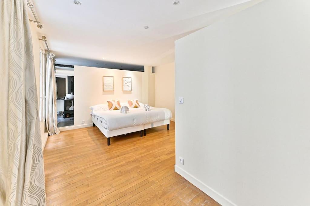Appartement Grand Prestigieux Et A Parijs