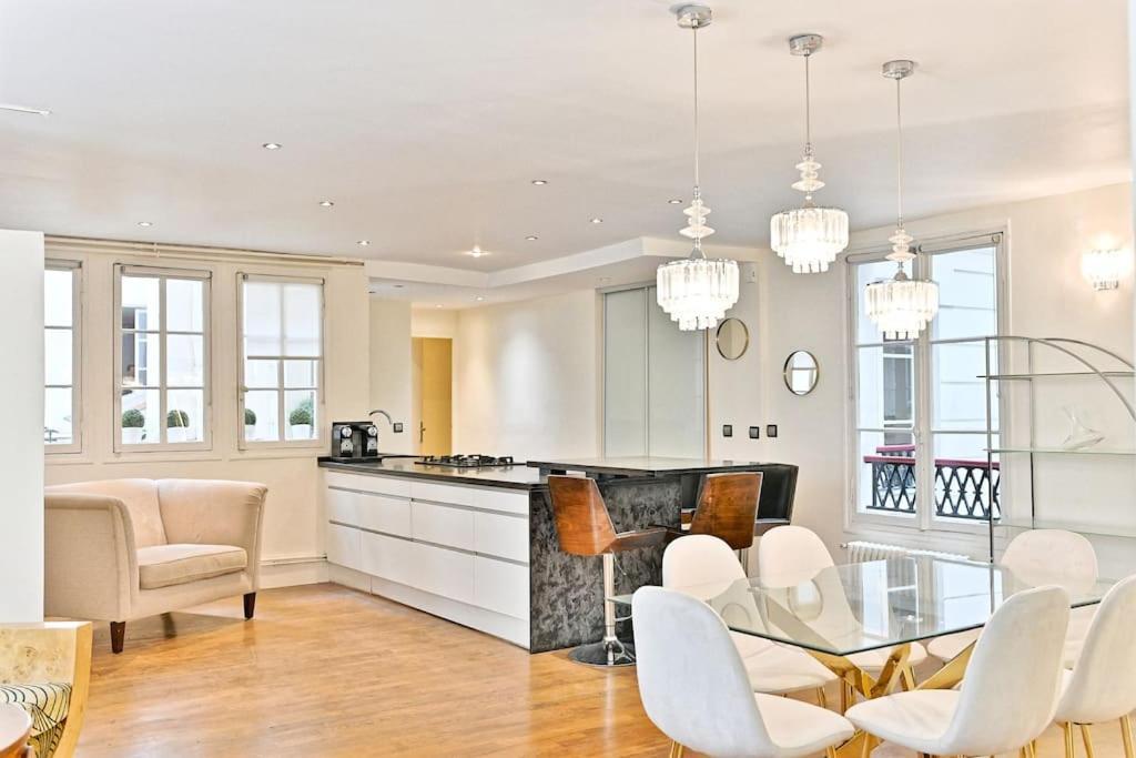 Grand Prestigieux Et A Appartement