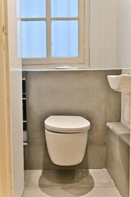 Grand Prestigieux Et A Appartement Parijs